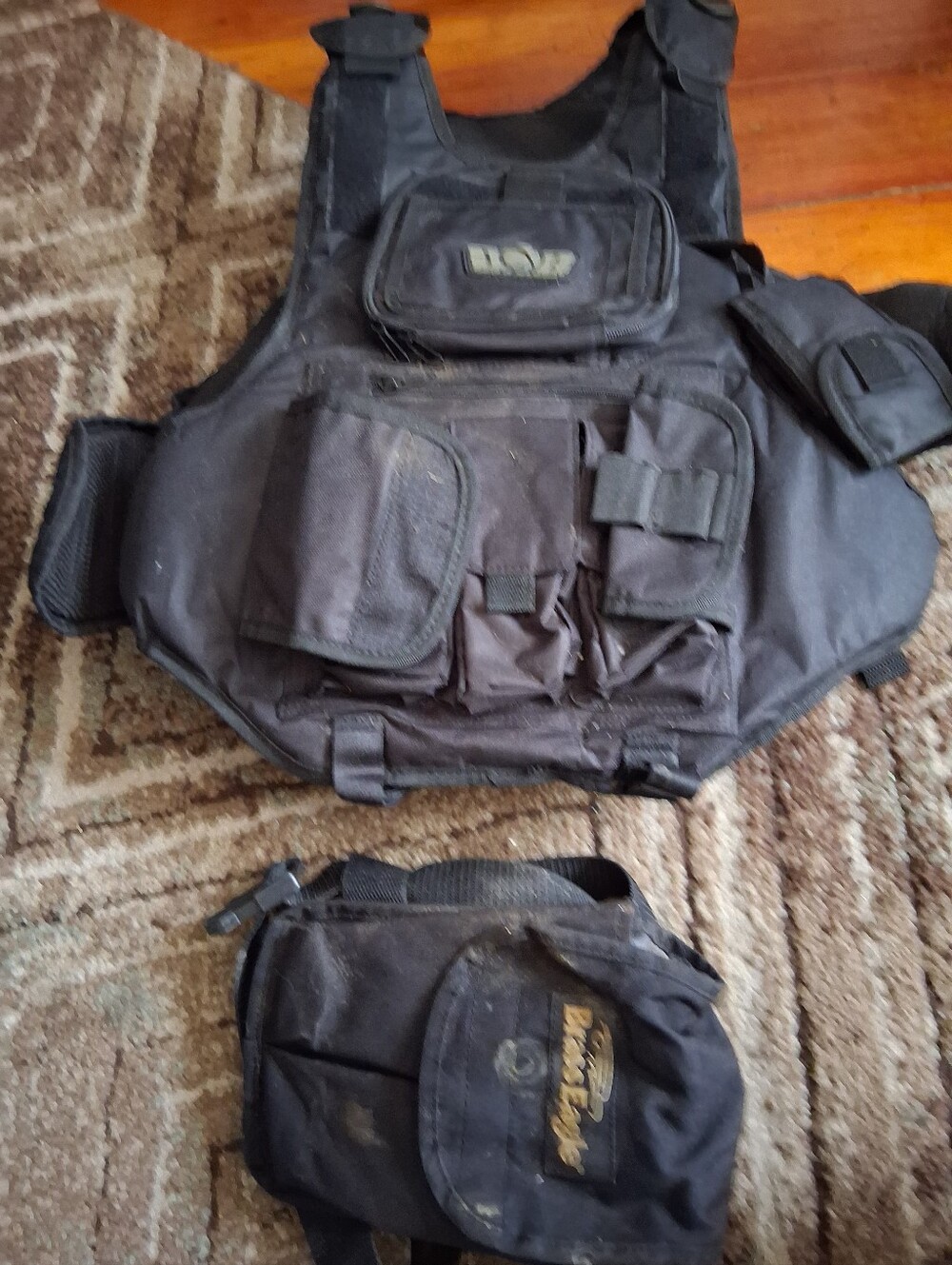 Black Tactical Chest Rig Vest with Removable Pouch